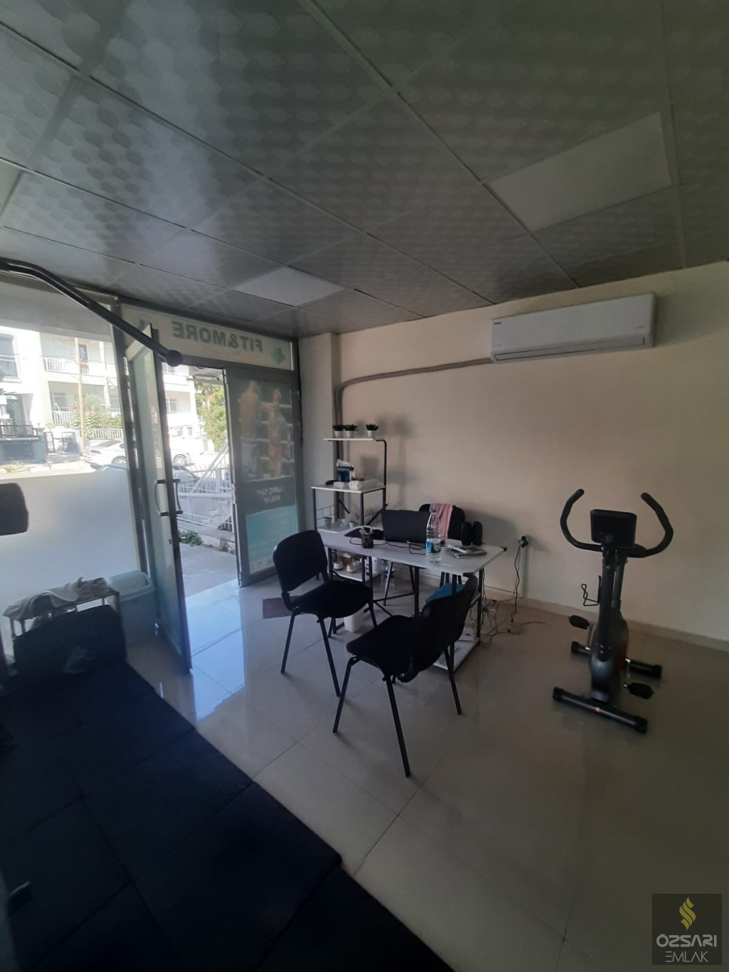 Bornova Atatürk mah. Anacadde üzeri yeni kiralık Dükkan