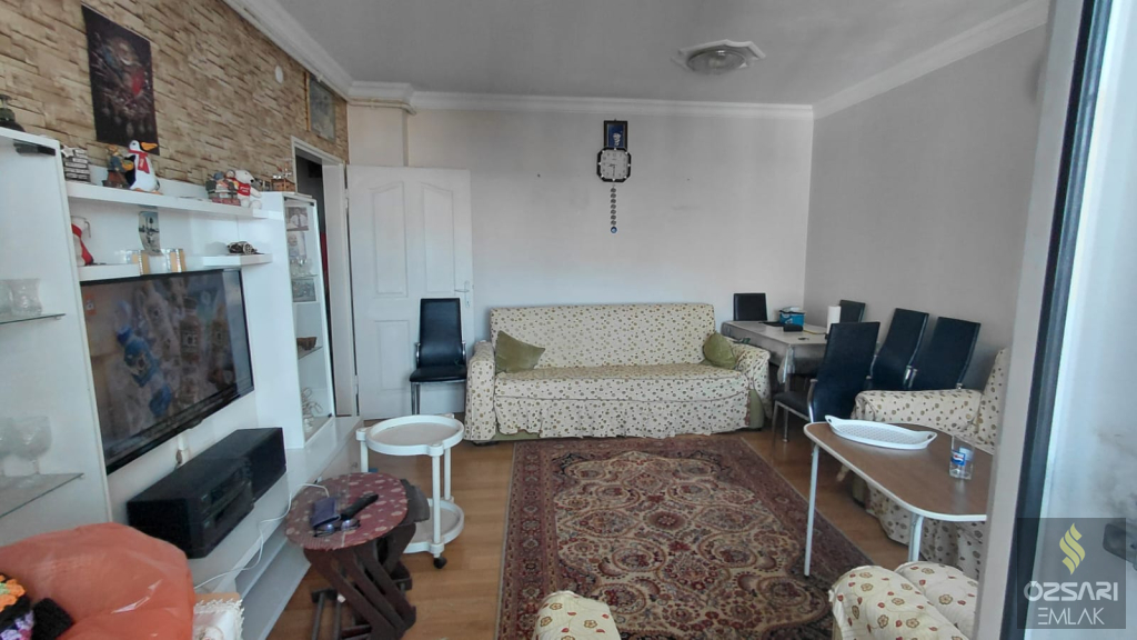 BUCA EVKA 1 DE DOĞALGAZLI ACİL SATILIK FIRSAT DAİRE