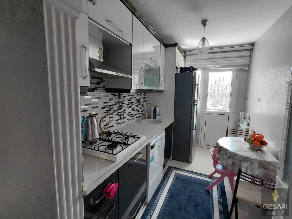 BORNOVA EVKA4 FULL YAPILI GÜNEYCEPHE 2+1 SATILIK DAİRE