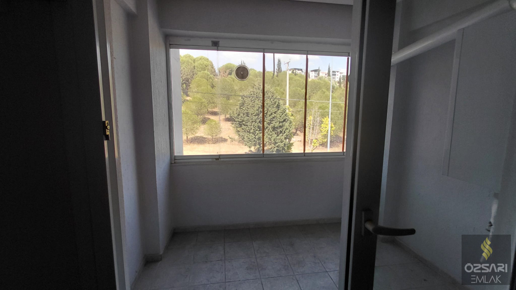BAYRAKLI OSMAN GAZİ ASKERLİK ŞUBESİ ÇAPRAZI FULL YAPILI DOĞAL GAZLI FERAH DAİRE