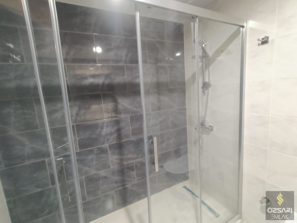 BAYRAKLI\'DA YÜZBAŞI HAKKI CADDESİNE YAKIN 3+1 SIFIR DAİRE