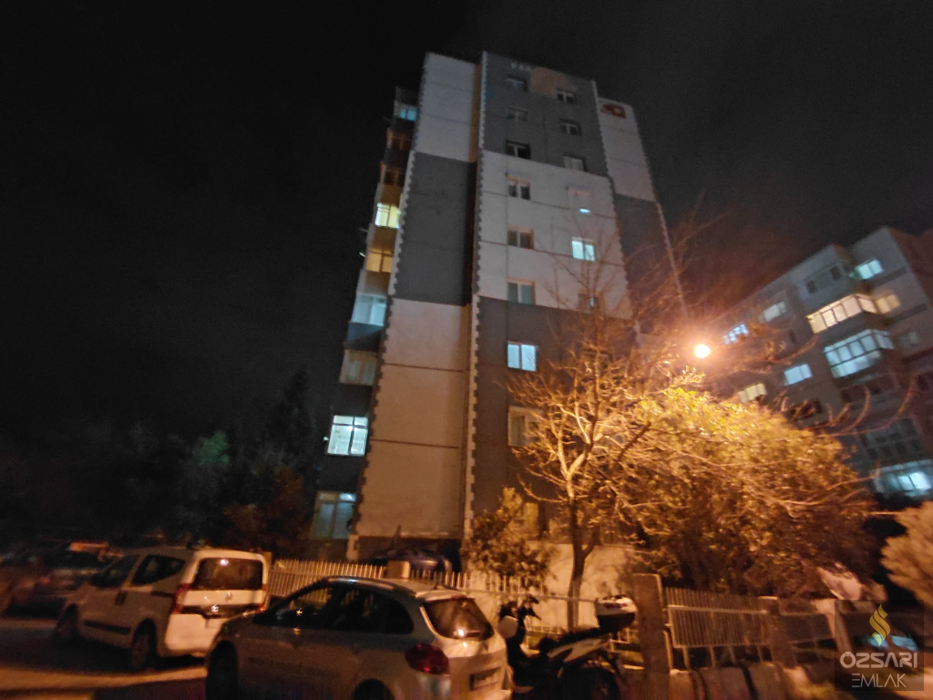 BORNOVA EVKA4 2+1 KAPALI MUTFAK DOĞALGAZLI GÜNEYCEPHE SATILIK DAİRE