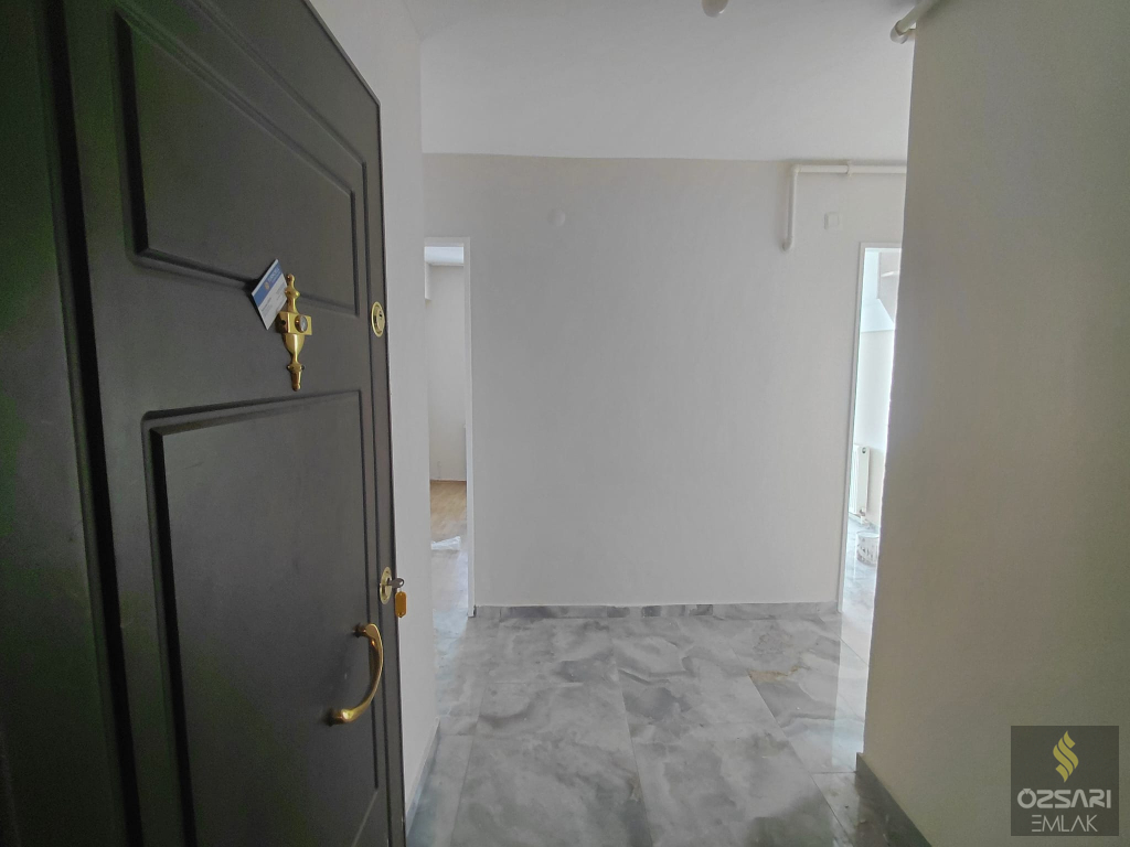 BORNOVA EVKA 4 FULL YAPILI GÜNEY CEPHE DOĞALGAZLI 3+1 KİRALIK DAİRE