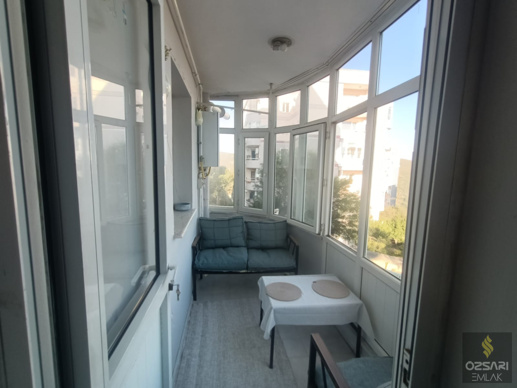 BORNOVA EVKA 4 KUPON DOĞALGAZLI GÜNEY CEPHE SATILIK DAİRE