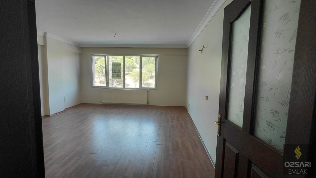 BAYRAKLI OSMAN GAZİ ASKERLİK ŞUBESİ ÇAPRAZI FULL YAPILI DOĞAL GAZLI FERAH DAİRE