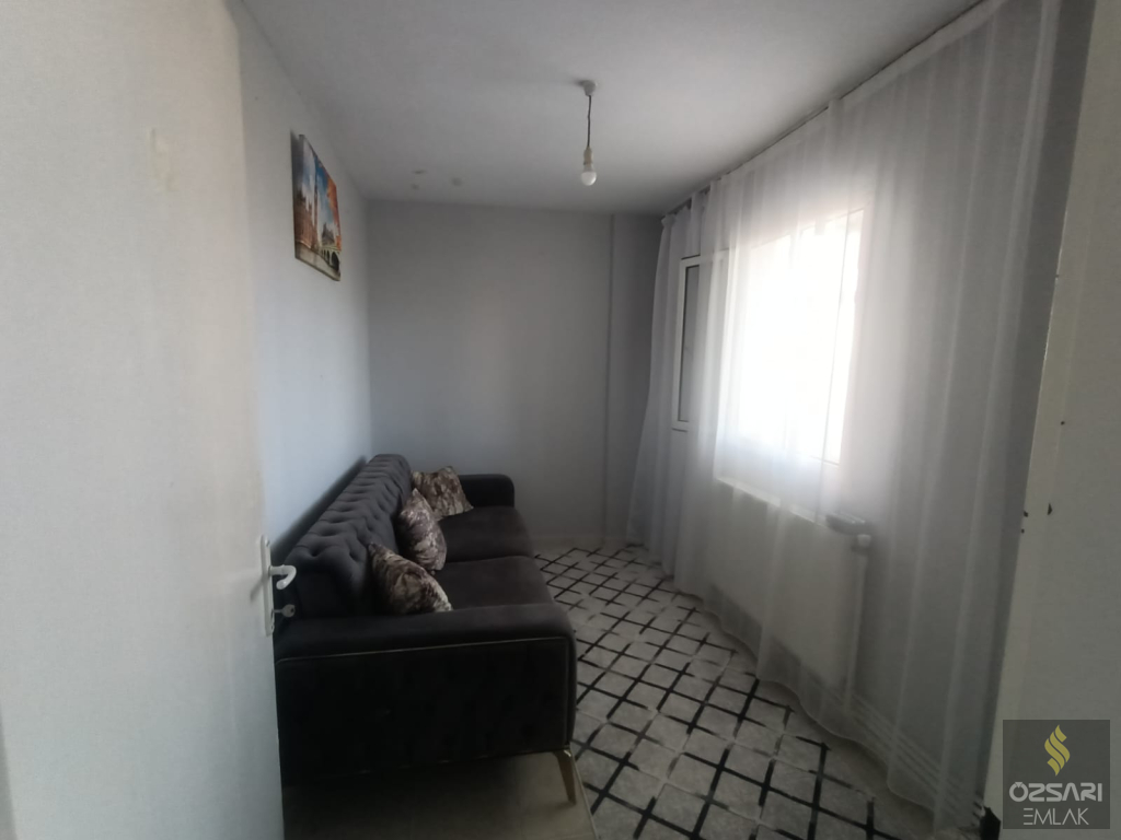 BORNOVA EVKA 4 KUPON DOĞALGAZLI GÜNEY CEPHE SATILIK DAİRE