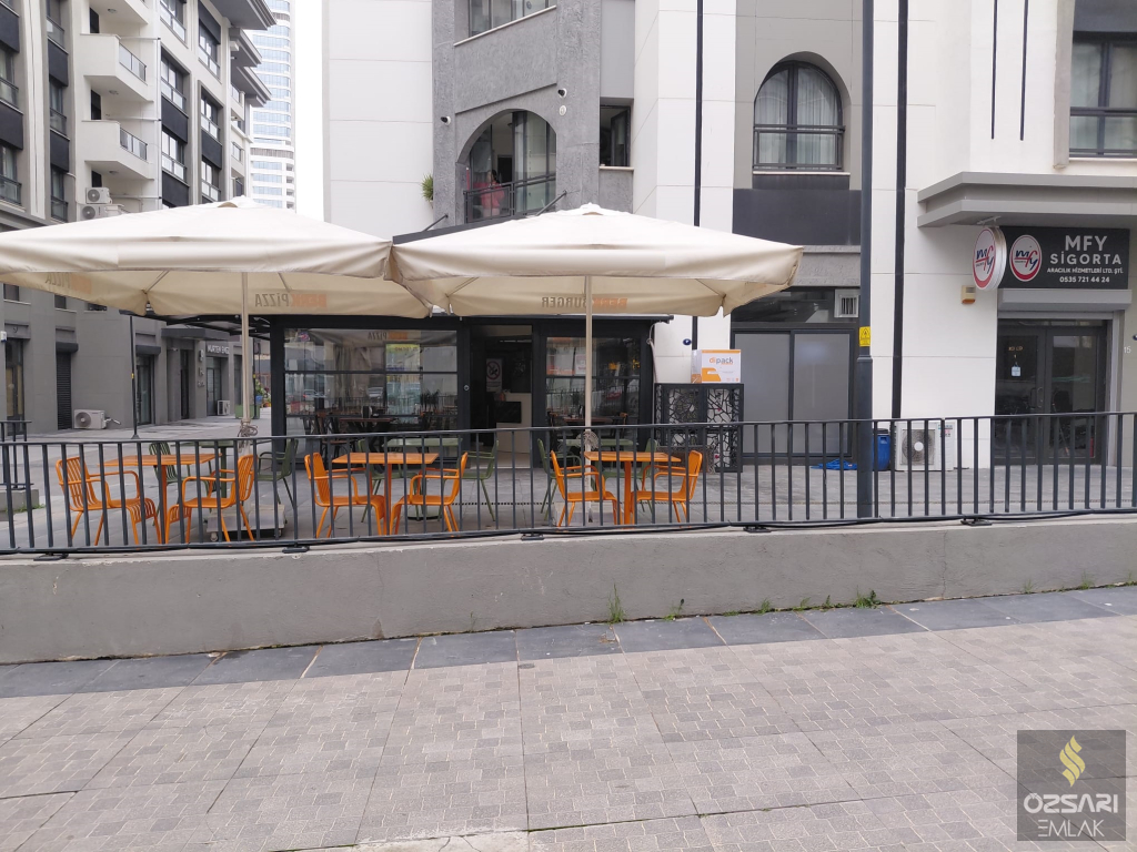 İŞLEK NOKTADA ALTIN DEĞERİNDE DEVREN SATILIK BURGER VE PİZZA SALONU
