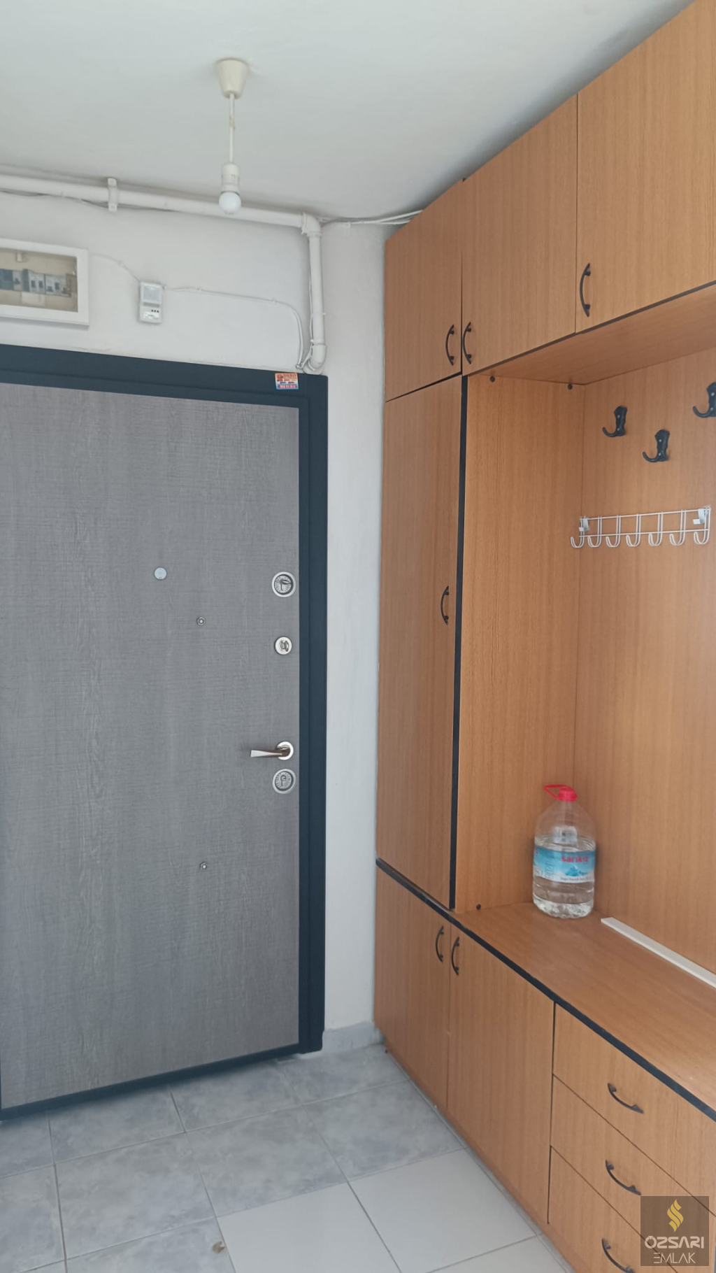 BORNOVA EVKA 4 3+1 DOĞALGAZLI KİRALIK DAİRE