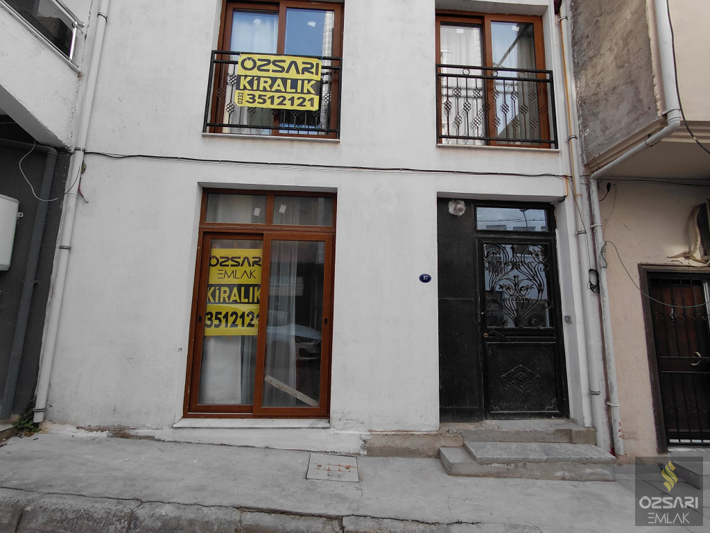 BORNOVA ATATÜRK MAHALLESİNDE 1+1 İKİADET FULL EŞYALI KİRALIK DAİRE YENİ BİNA