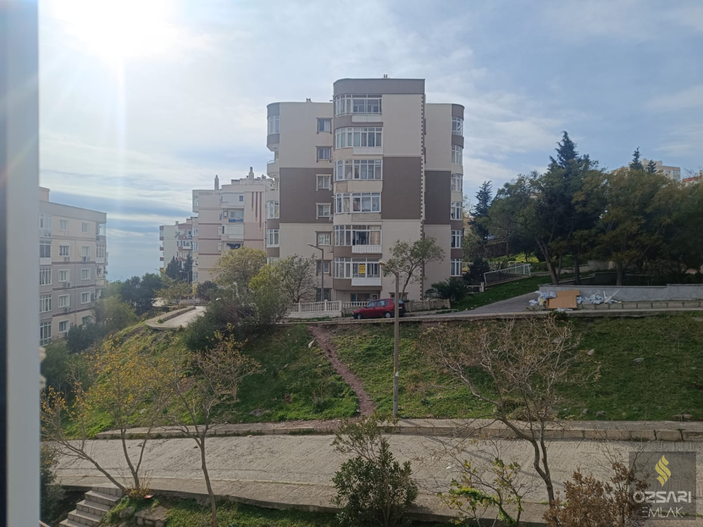 BORNOVA EVKA4 FULL YAPILI 2+1 SATILIK KAPALI MUTFAK DAİRE