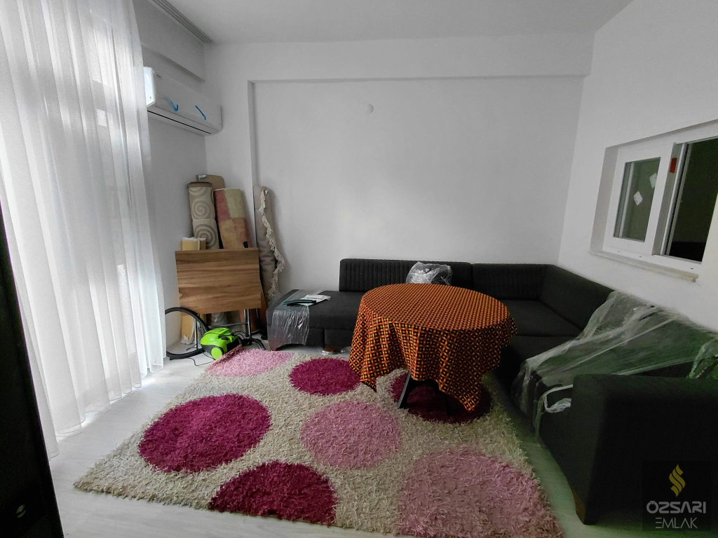 BORNOVA ATATÜRK MAHALLESİNDE 1+1 İKİADET FULL EŞYALI KLİMALI KİRALIK DAİRE YENİ