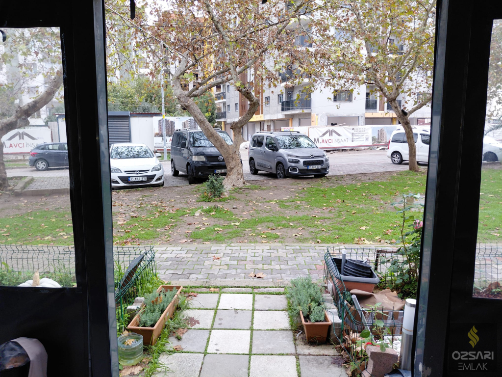 MANAVKUYU ÇAMKIRAN ORTAOKULU KARŞISI SATILIK KUPON DÜKKAN