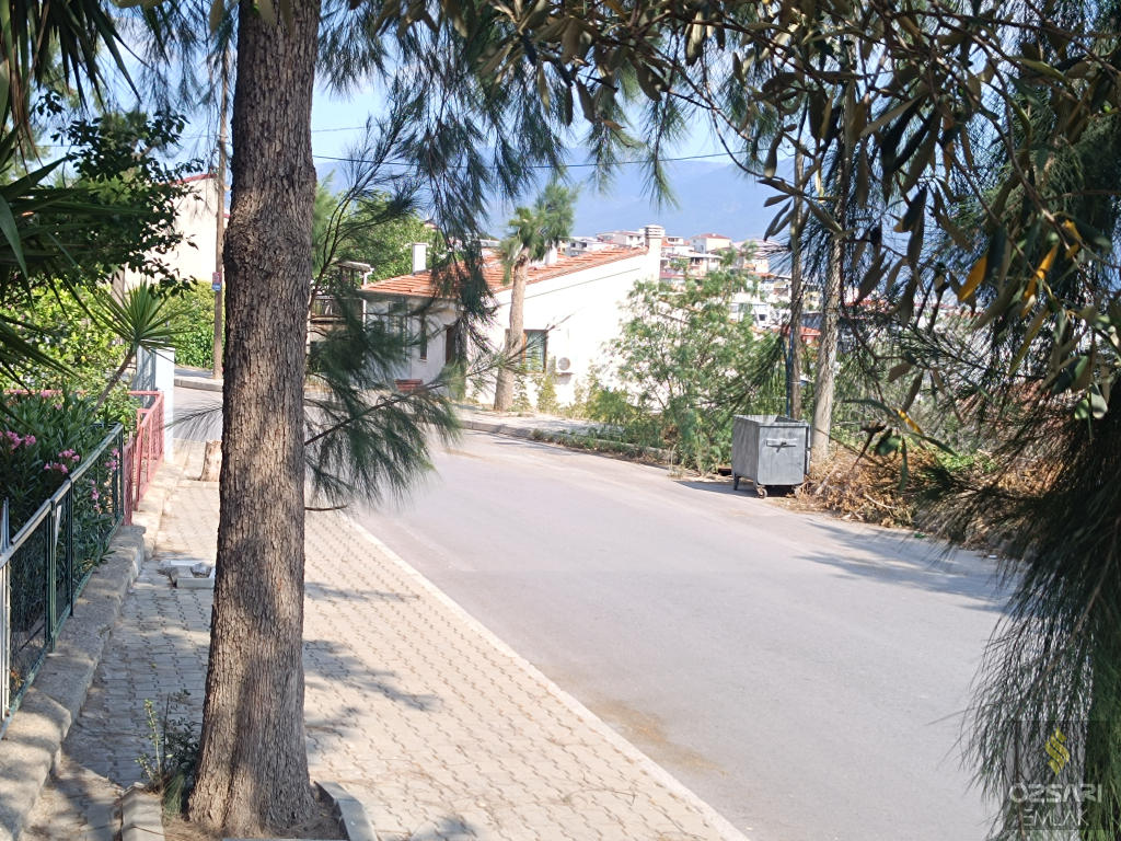 BORNOVA ATATÜRK MAHALLESİNDE MÜSTAKİL 3+1DUBLEKS BAHÇELİ SATILIK