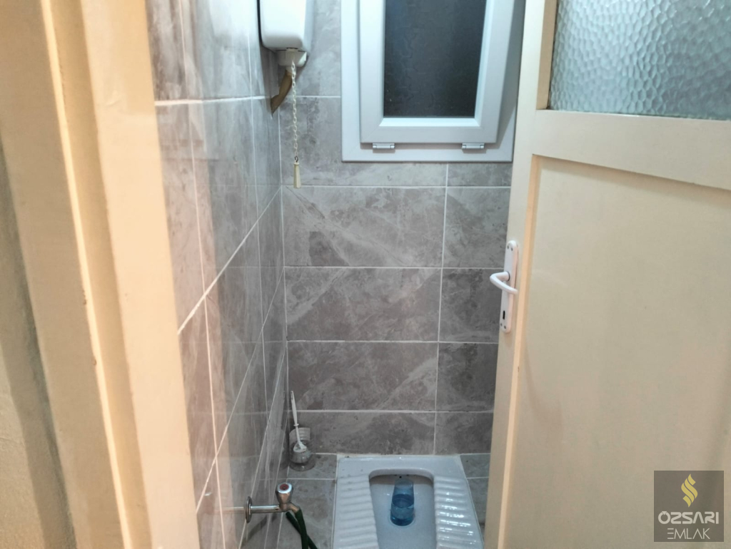 BORNOVA İNÖNÜ MAHALLESİNDE FULL EŞYALI KLİMALI KİRALIK DAİRE