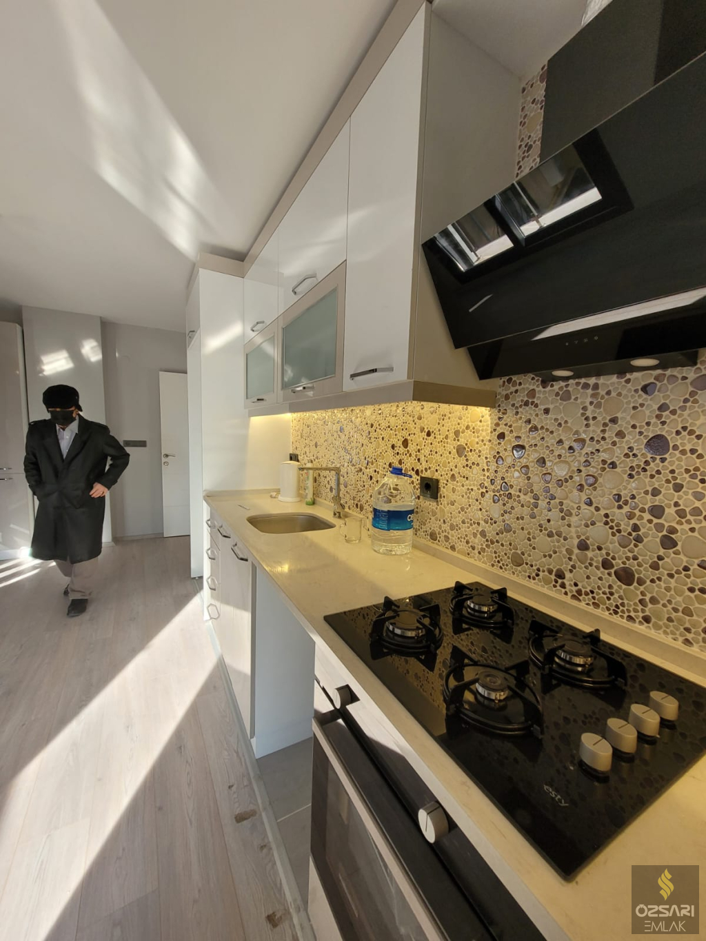 Bornova İnönü mah. 2+1 doğalgazlı klimalı, Deniz manzaralı kiralık DairE