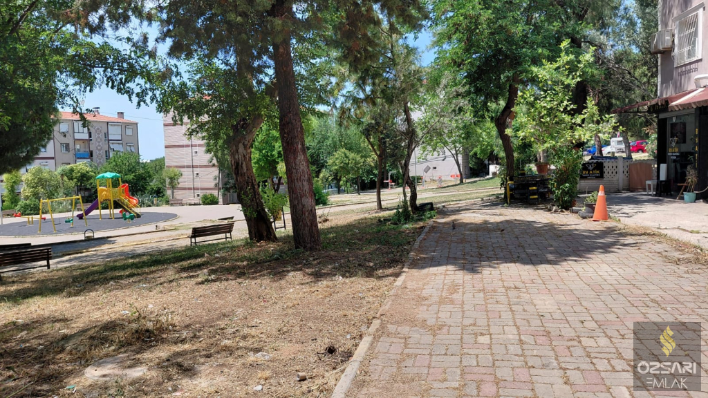 BUCA EVKA 1 DE DOĞALGAZLI ACİL SATILIK FIRSAT DAİRE