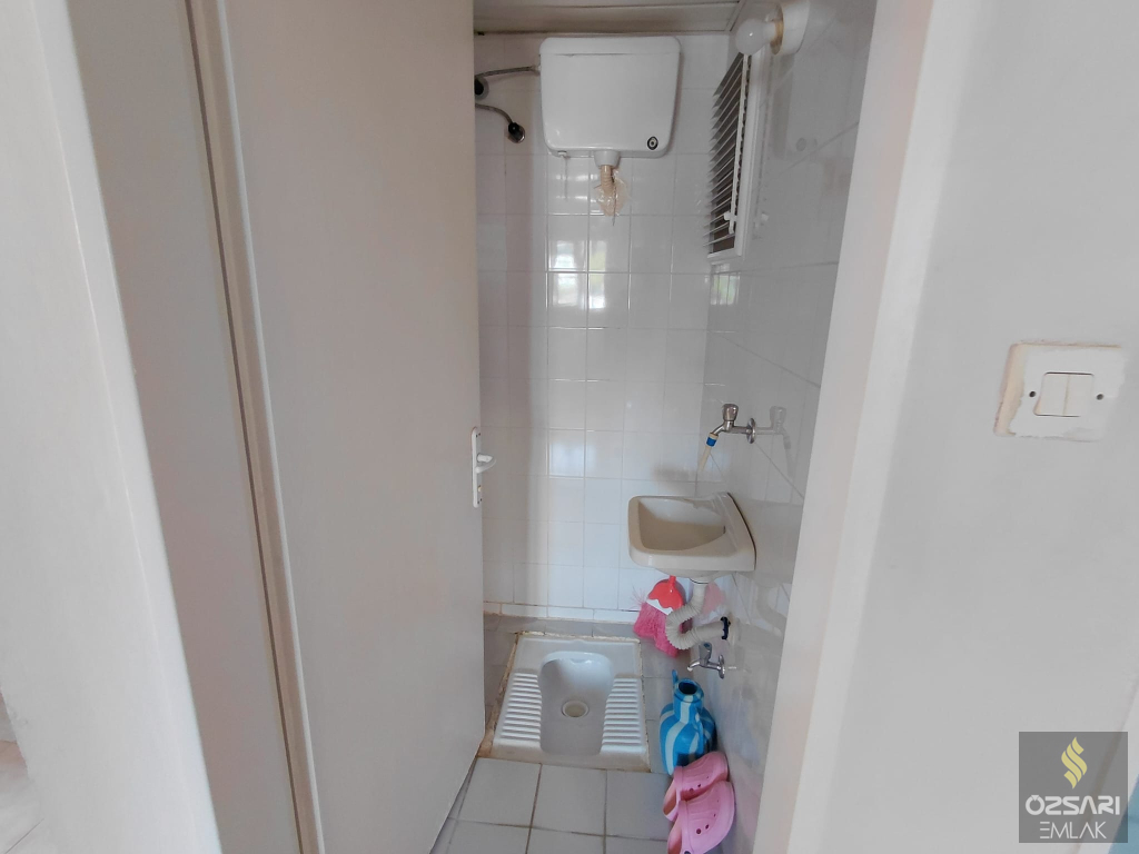 BORNOVA EVKA 4 3+1 YAPILI DOĞALGAZLI KİRALIK DAİRE