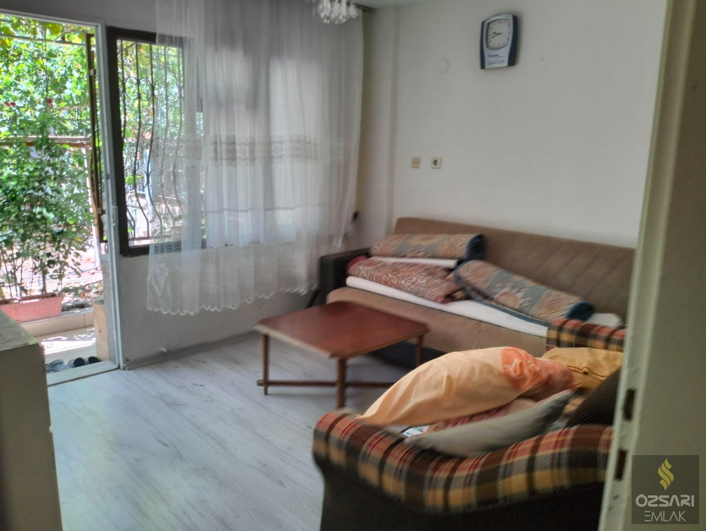 BORNOVA İNÖNÜ MAHALLESİNDE FULL EŞYALI KLİMALI KİRALIK DAİRE