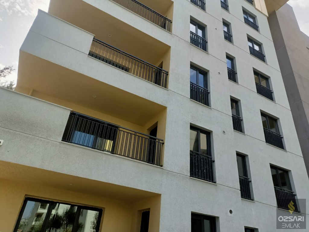 BAYRAKLI\'DA YÜZBAŞI HAKKI CADDESİNE YAKIN 3+1 SIFIR DAİRE