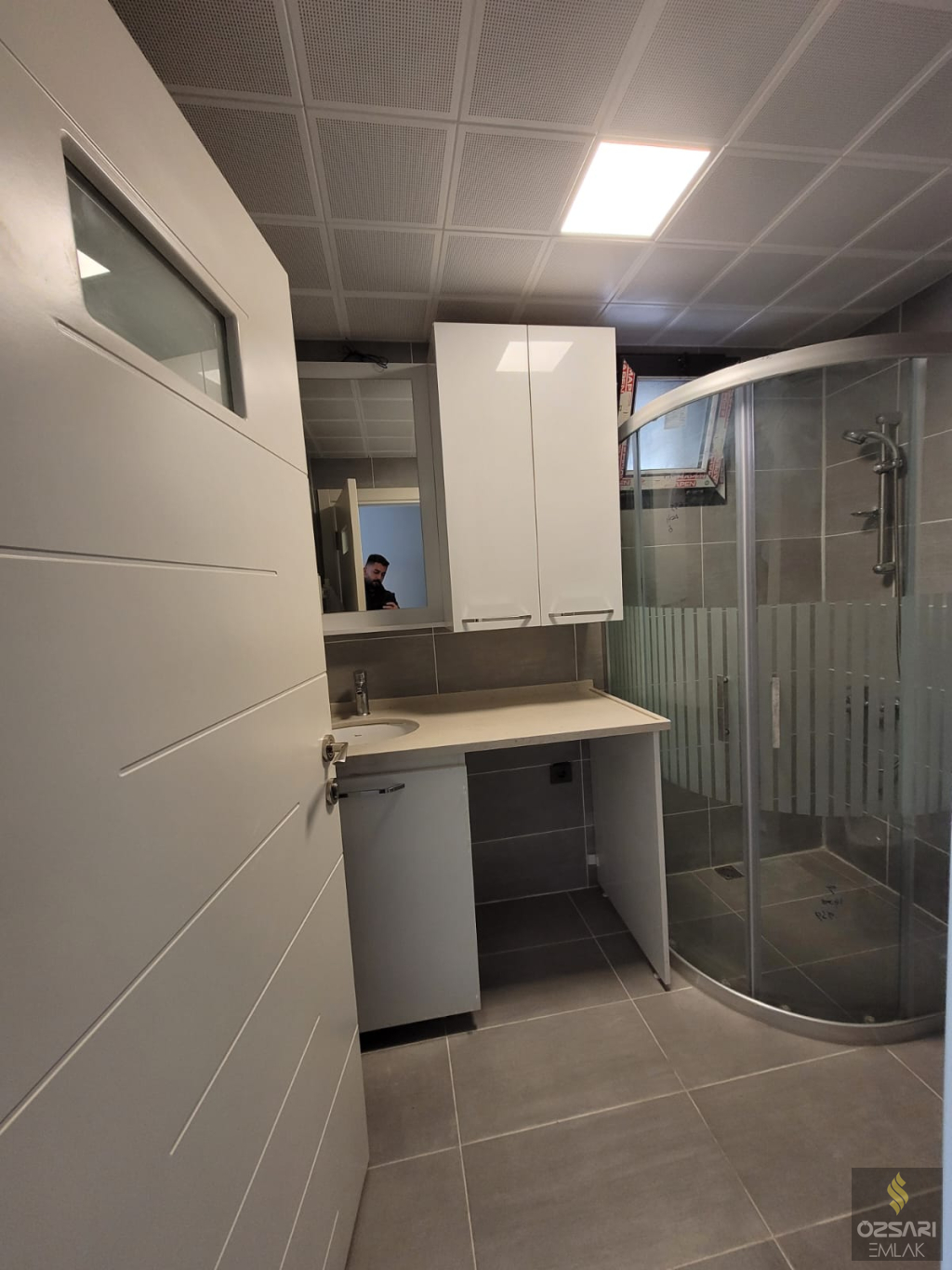 Bornova İnönü mah. 2+1 doğalgazlı klimalı,Deniz ve Bahçe manzaralı kiralık Daire