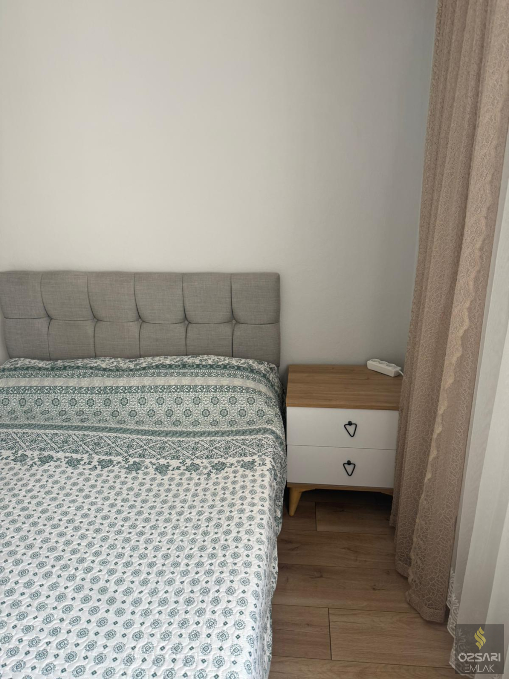 BORNOVA EVKA 4 FULL EŞYALI DOĞALGAZLI KİRALIK DAİRE