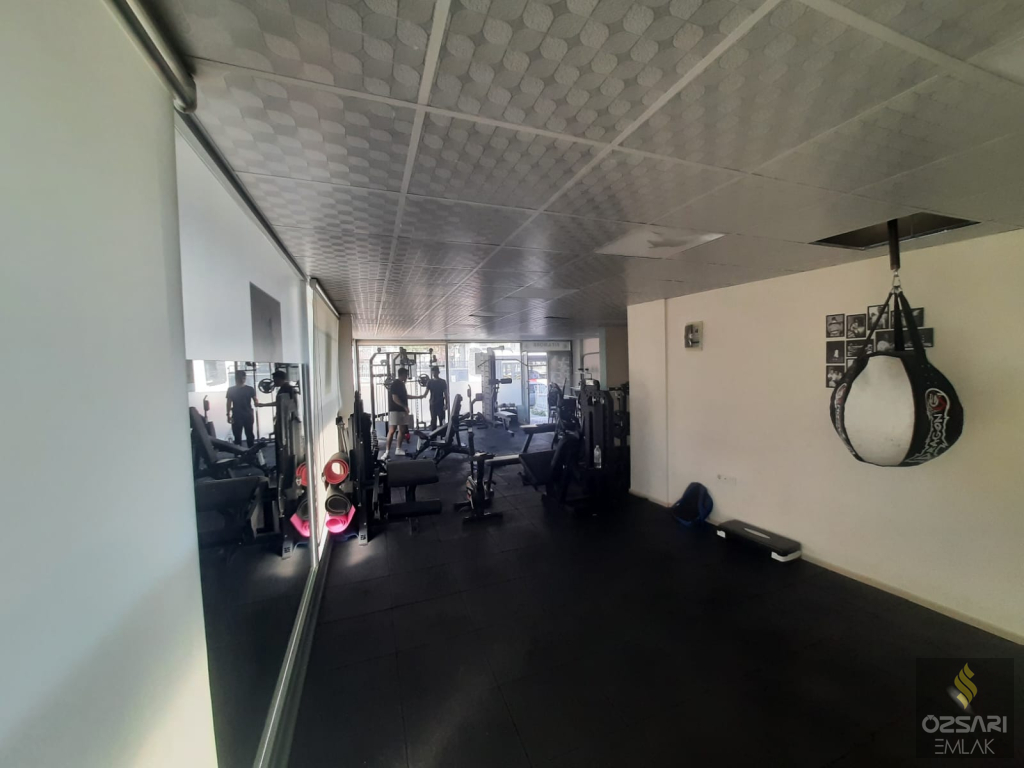Bornova Atatürk mah. Anacadde üzeri yeni kiralık Dükkan