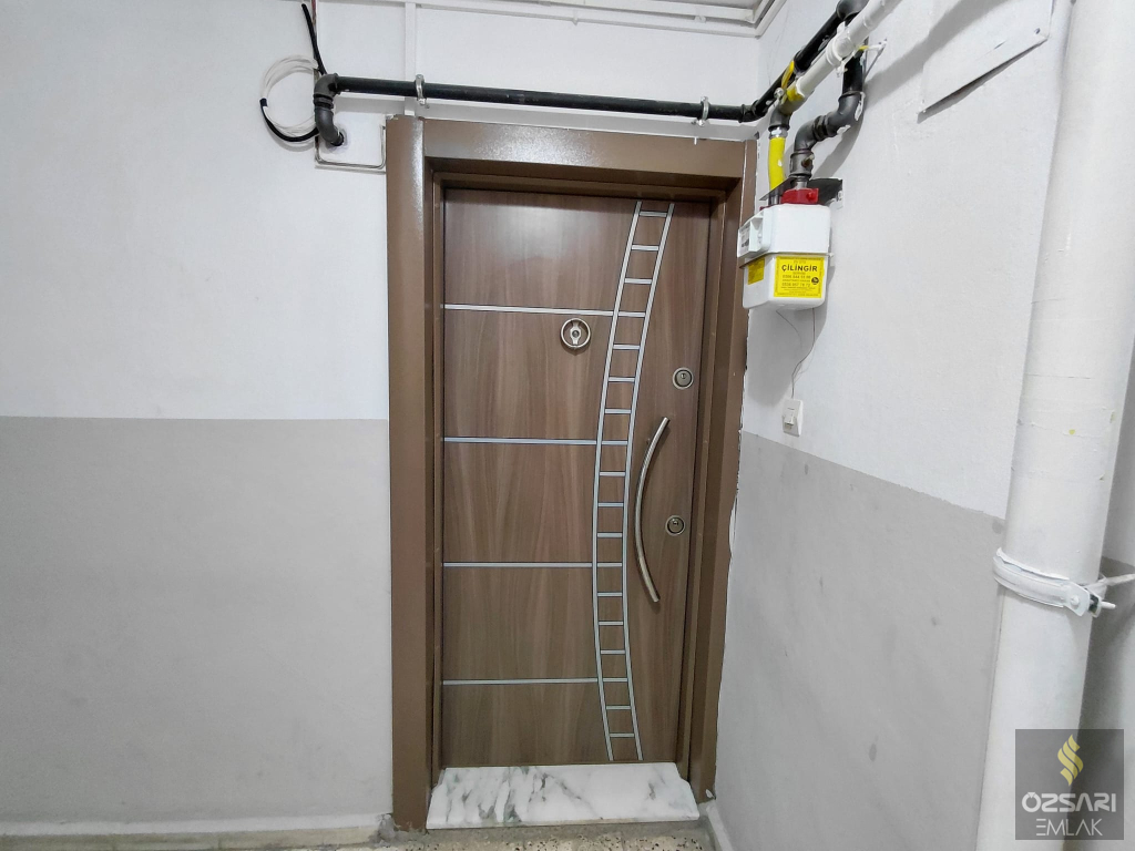 BORNOVA EVKA 4 3+1 YAPILI DOĞALGAZLI KİRALIK DAİRE