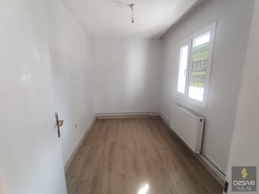 BORNOVA EVKA 4 2+1 AÇIK MUTFAK KİRALIK DAİRE
