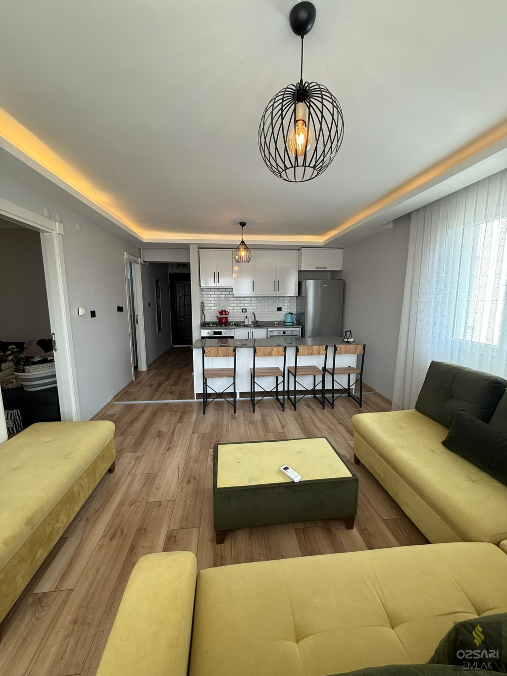 BORNOVA EVKA 4 FULL EŞYALI DOĞALGAZLI KİRALIK DAİRE