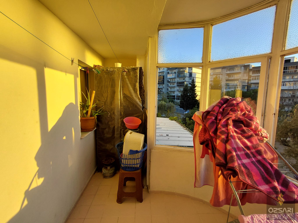 BORNOVA EVKA4 3+1 GÜNEY CEPHE SATILIK DAİRE