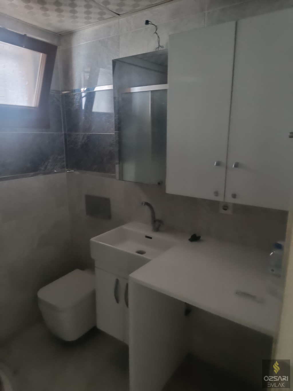 BAYRAKLIDA 2+1 AÇIK MUTFAK  YENİ BİNA  KİRALIK