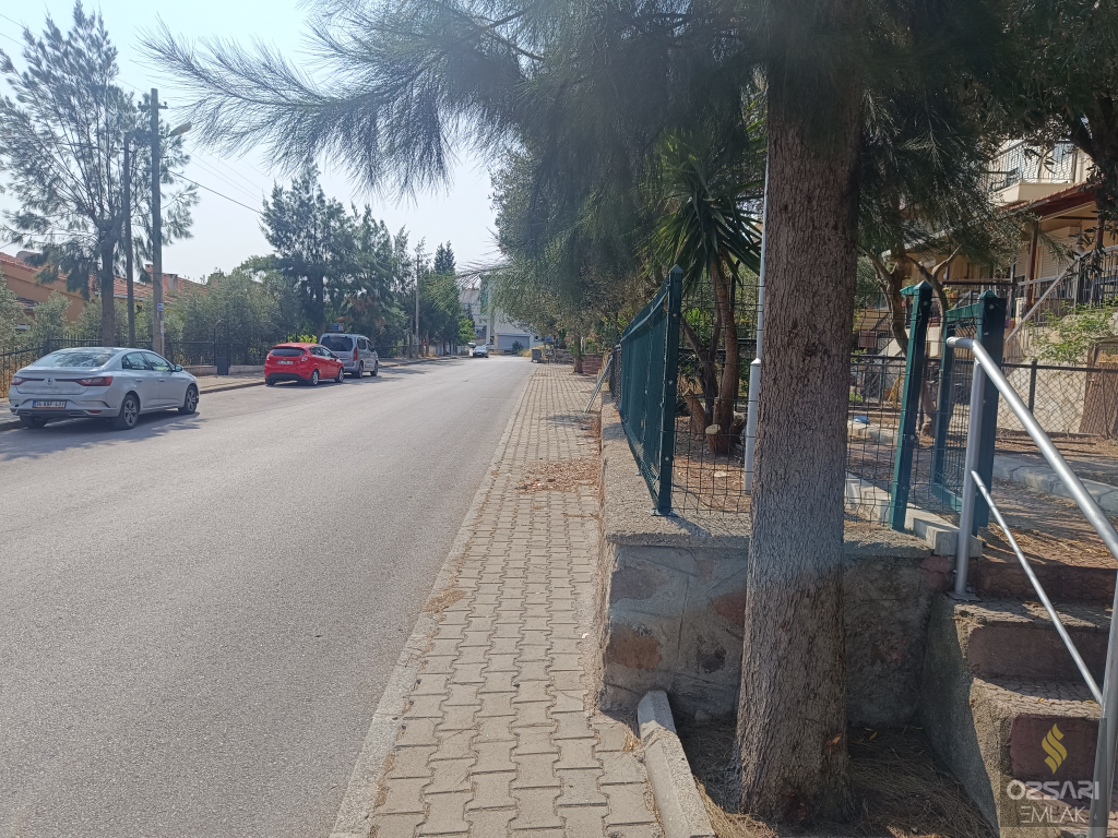 BORNOVA ATATÜRK MAHALLESİNDE MÜSTAKİL 3+1DUBLEKS BAHÇELİ SATILIK