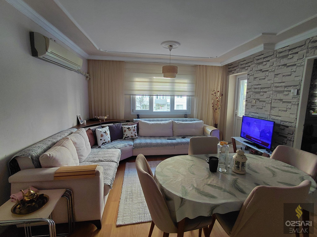 BORNOVA EVKA 4 2+1 DOĞALGAZLI SATILIK DAİRE