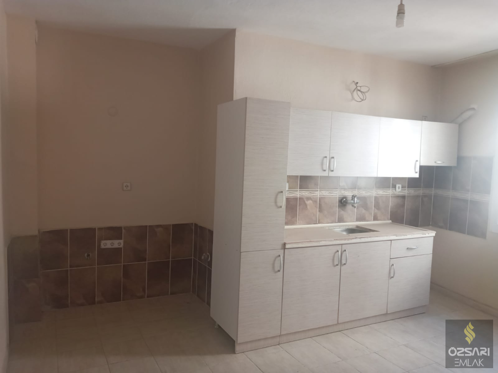 ALTINDAĞDA RESMİ İKİ KAT İMARLI SATILIK BİNA