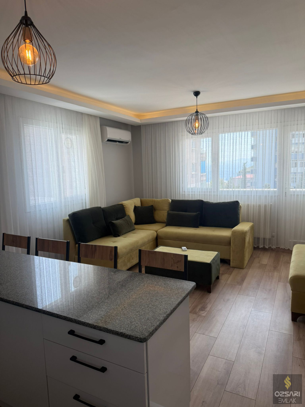 BORNOVA EVKA 4 FULL EŞYALI DOĞALGAZLI KİRALIK DAİRE