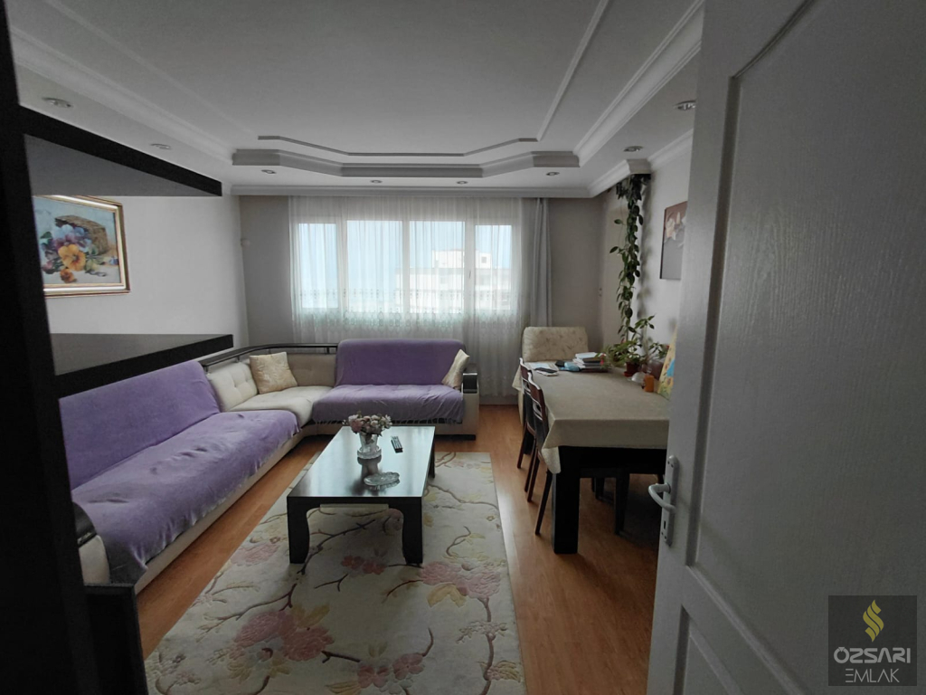 BORNOVA EVKA 4 YAPILI DENİZ MANZARALI 2+1 KAPALI MUTFAK FIRSAT DAİRE