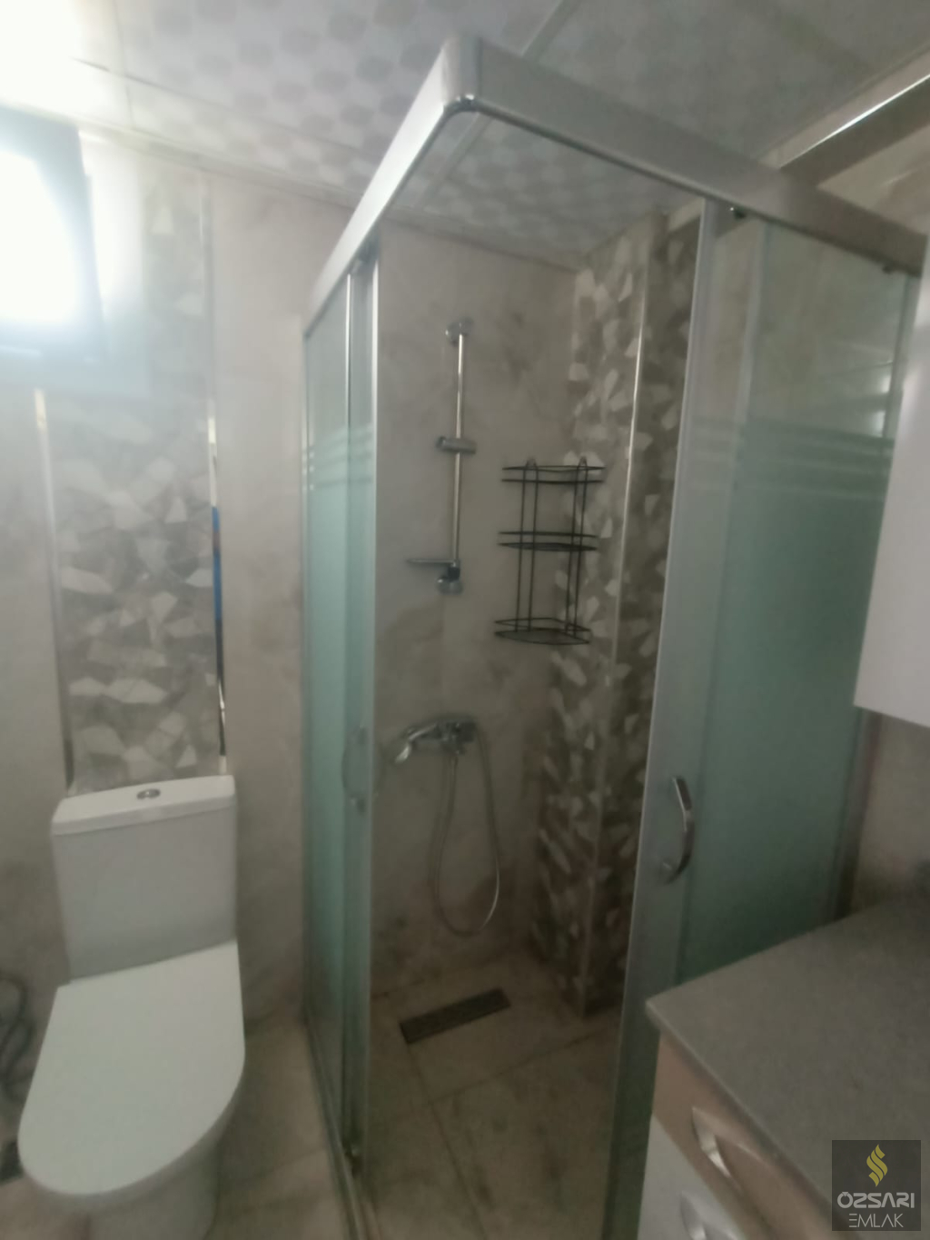 BORNOVA İNÖNU BARBAROS CADDESİNDE EGEYAŞAM EVLERİ SİTESİNDE 3+1FULL YAPILI DAİRE
