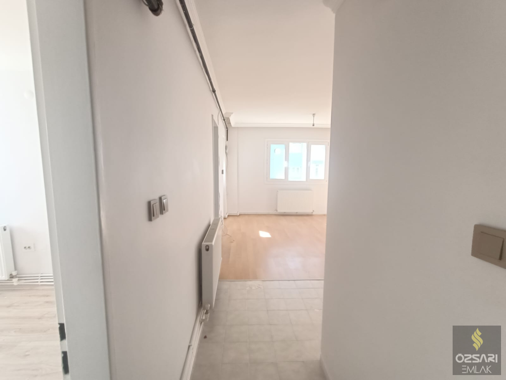 BORNOVA EVKA 4 2+1 AÇIK MUTFAK KİRALIK DAİRE