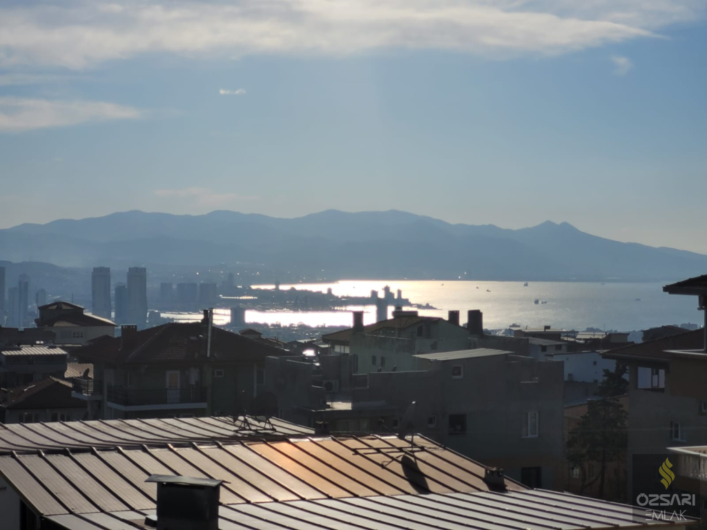 Bornova İnönü mah. 2+1 doğalgazlı klimalı, Deniz manzaralı...