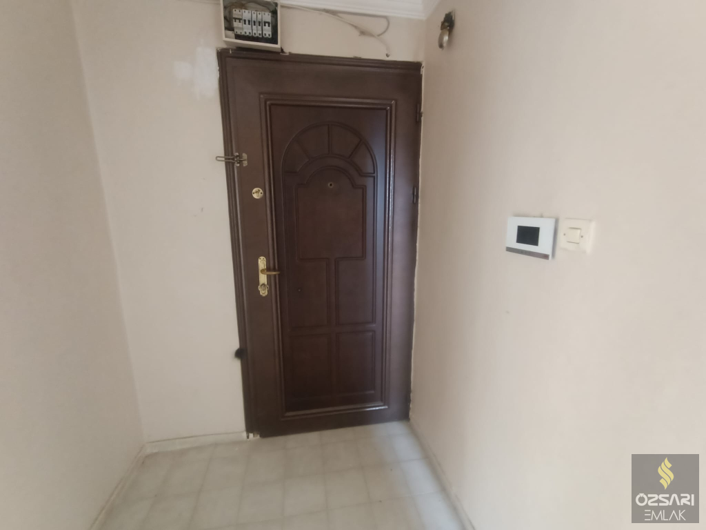 BORNOVA EVKA 4 3+1 DOĞALGAZLI KİRALIK DAİRE