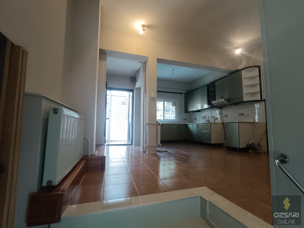 BORNOVA ATATÜRK MAHALLESİNDE MÜSTAKİL 3+1DUBLEKS BAHÇELİ SATILIK