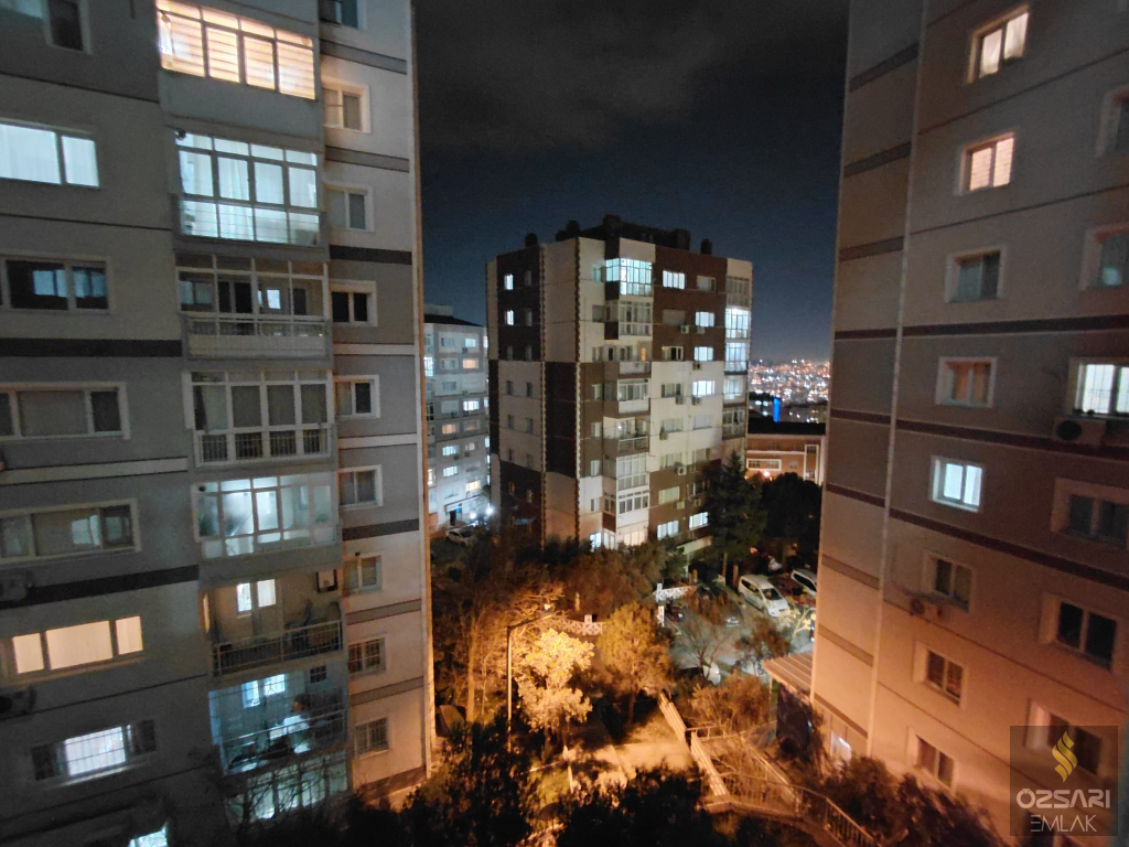 BORNOVA EVKA4 2+1 KAPALI MUTFAK DOĞALGAZLI GÜNEYCEPHE SATILIK DAİRE