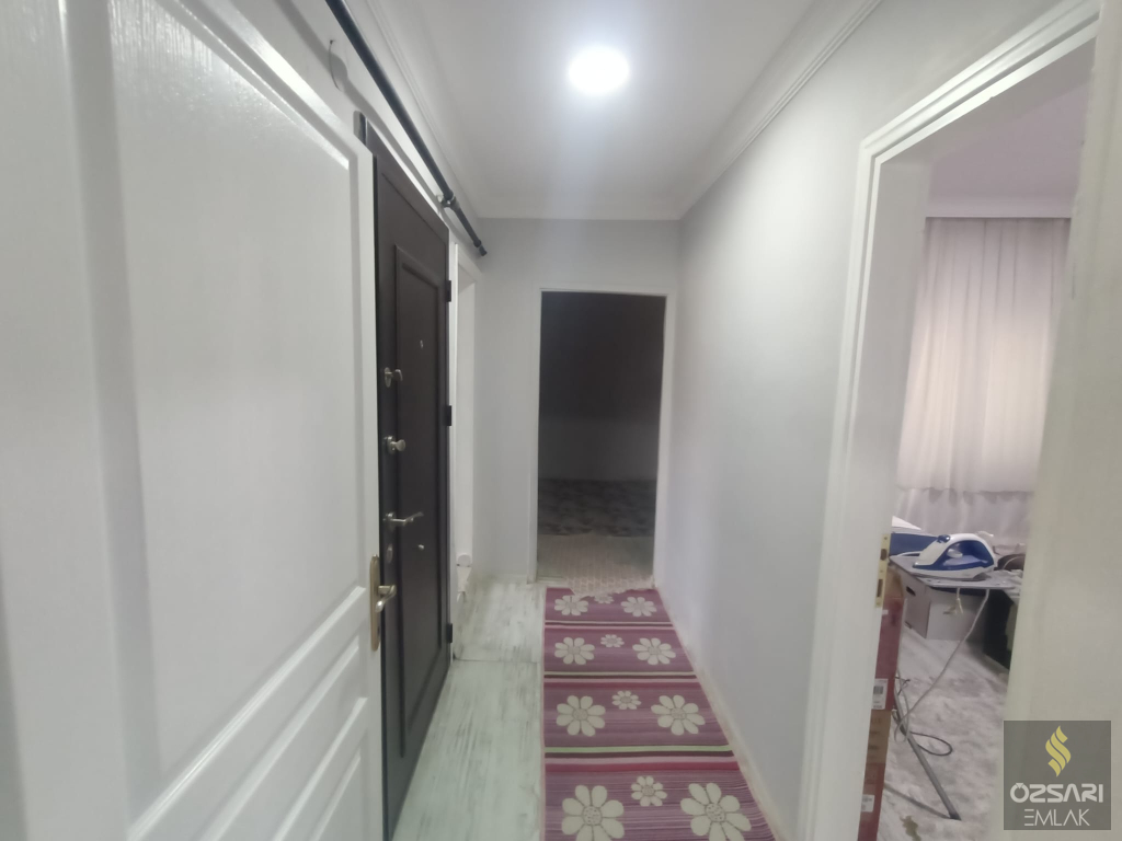 BORNOVA ÇAMDİBİ YILDIRIM BEYAZITTA SATILIK FERAH YAPILI 2+1 SATILIK KUPON DAİRE