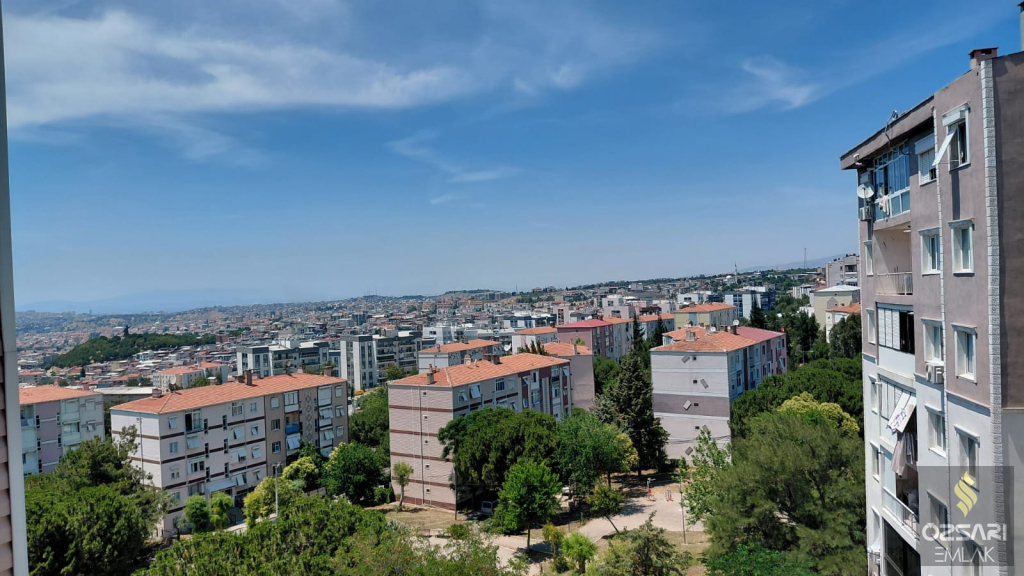 BUCA EVKA 1 DE DOĞALGAZLI ACİL SATILIK FIRSAT DAİRE