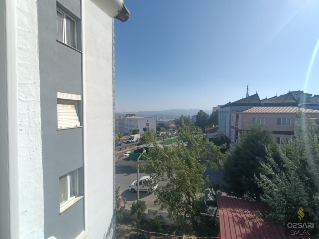 BORNOVA EVKA 4 2+1 AÇIK MUTFAK KİRALIK DAİRE