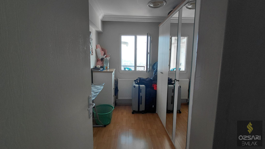 BORNOVA EVKA4 FULL DENİZ MANZARALI GÜNEY CEPHE DOĞALGAZLI ACİL SATILIK DAİRE