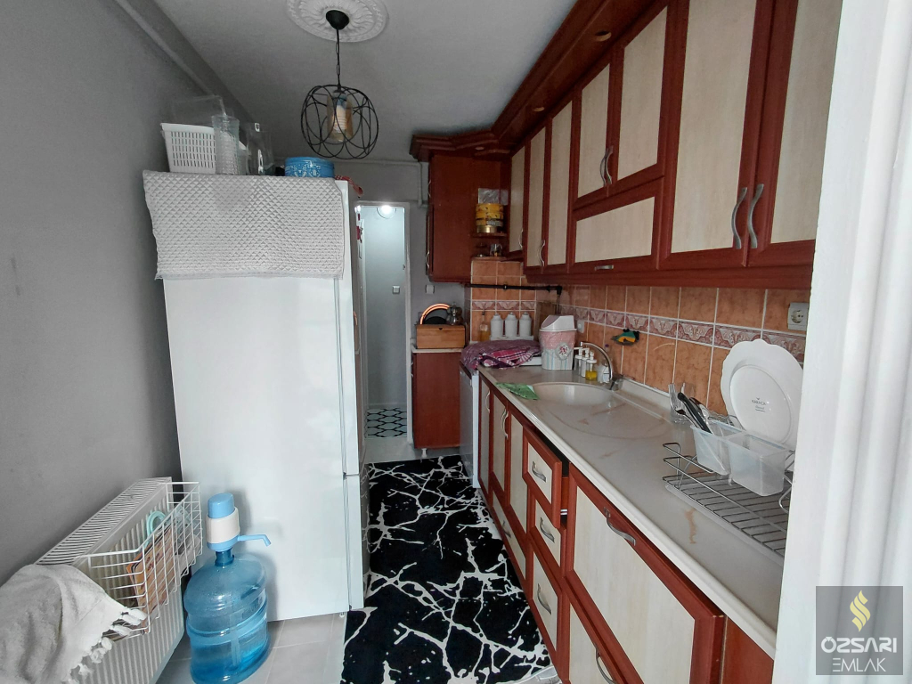 BORNOVA EVKA4 FULL YAPILI 2+1 SATILIK KAPALI MUTFAK DAİRE