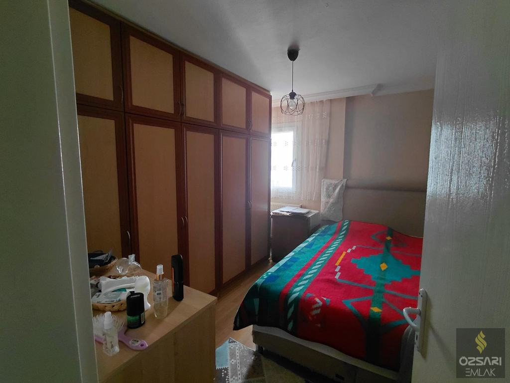 BORNOVA EVKA 4 2+1 DOĞALGAZLI SATILIK DAİRE