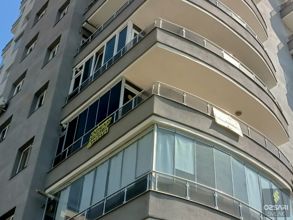 BORNOVA İNÖNU BARBAROS CADDESİNDE EGEYAŞAM EVLERİ SİTESİNDE 3+1FULL YAPILI DAİRE
