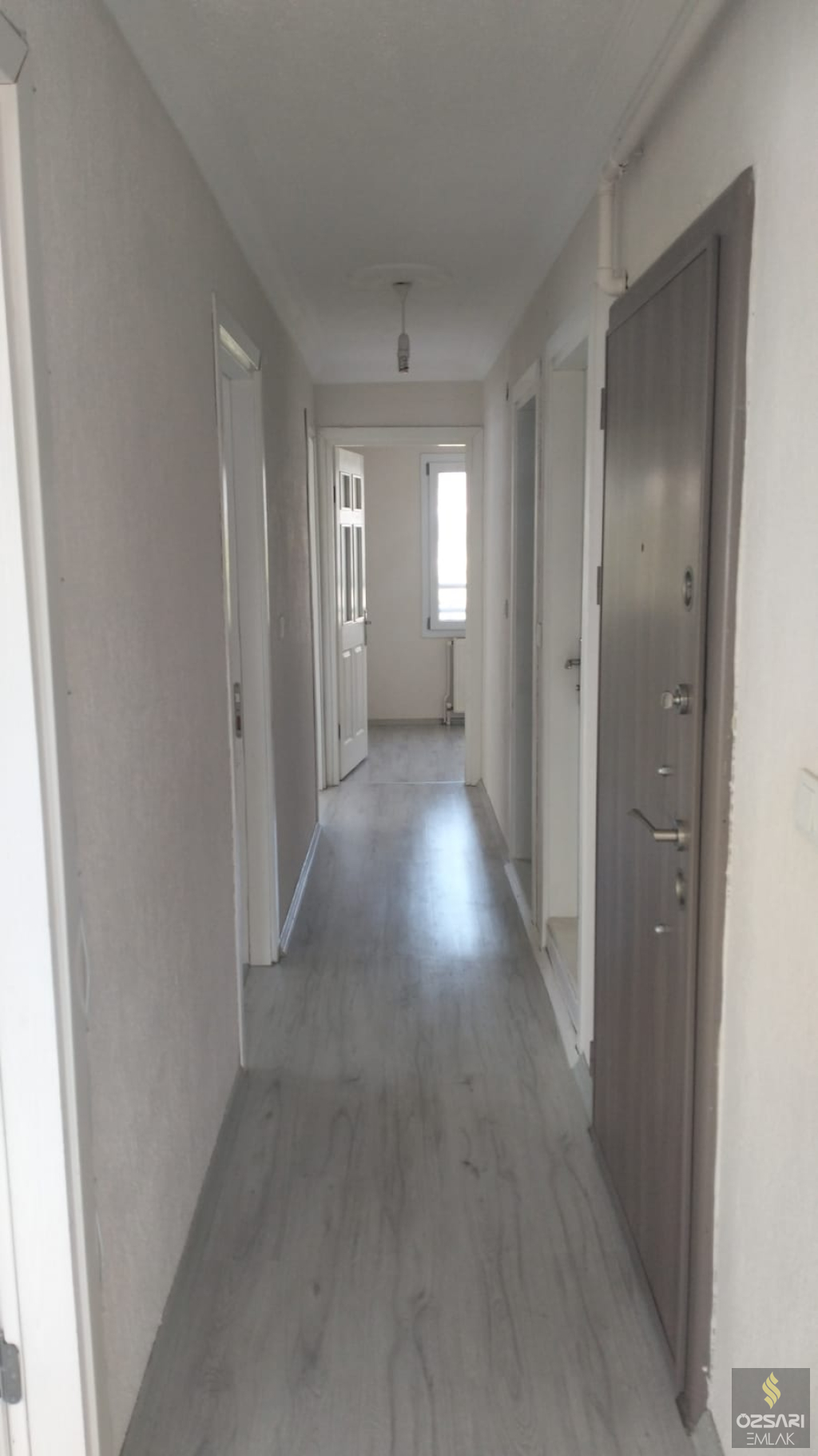Bornova Atatürk mah. kiralık 3+1 doğalgazlı ve klimalı daire